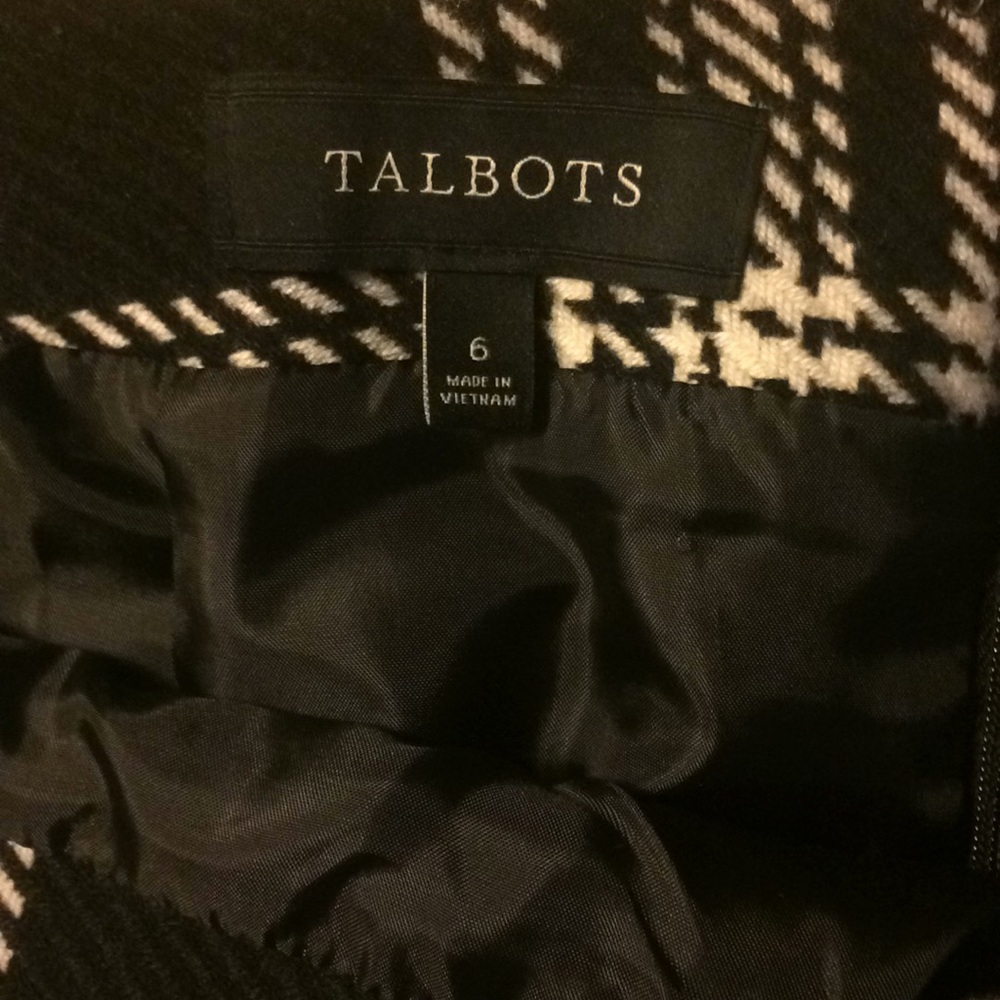 Talbots Classic - Picture 2 of 2